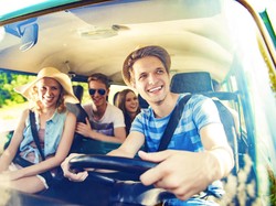 Ingin Road Trip, tapi Mabuk Perjalanan? Nih, Simak Tipsnya