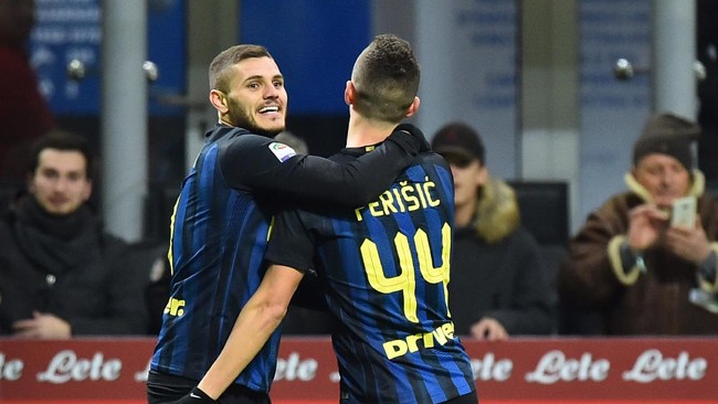 Tim tamu Chievo Verona sempat membuat kejutan dengan mencetak gol lebih dulu lewat aksi Sergio Peliessier. Inter Milan merespons dengan tiga gol.