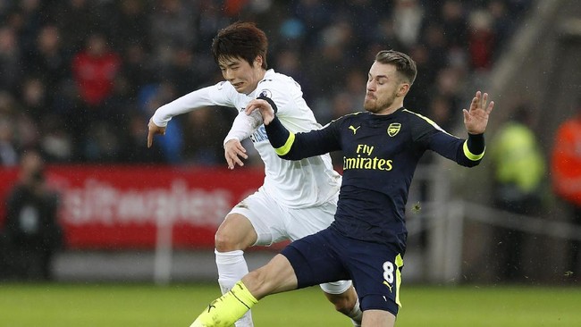 Gelandang Arsenal Aaron Ramsey menyebut kemenangan The Gunners juga karena pertahanan solid yang mampu dijaga para pemain hingga laga berakhir.