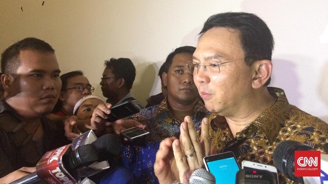 Selain umroh, Basuki Tjahaja Purnama alias Ahok juga berencana menggratiskan para guru ngaji dan marbot untuk menggunakan bus TransJakarta.