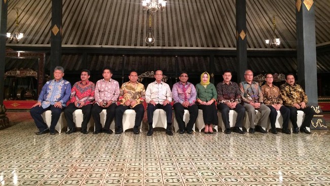 Pemerintah Provinsi DKI Jakarta berencana merevisi peraturan tentang kekhususan Jakarta sebagai ibu kota dan belajar langsung dari Gubernur Yogyakarta.
