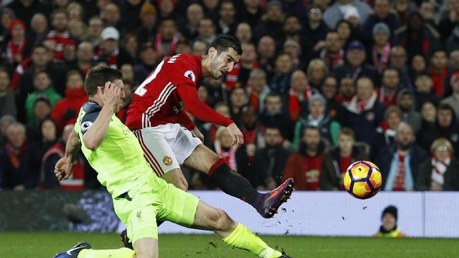 Penyerang Manchester United, Henrikh Mkhitaryan, menyebut timnya menyerang lebih baik daripada Liverpool sehingga seharusnya memenangkan laga.
