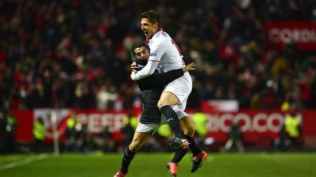Baru dua kali bermain untuk Sevilla sejak resmi dipinjam dari Inter Milan pekan lalu, Stevan Jovetic sudah mencetak dua gol. Real Madrid kini jadi korbannya.