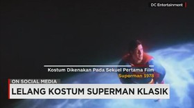 Pelelangan Kostum Superman