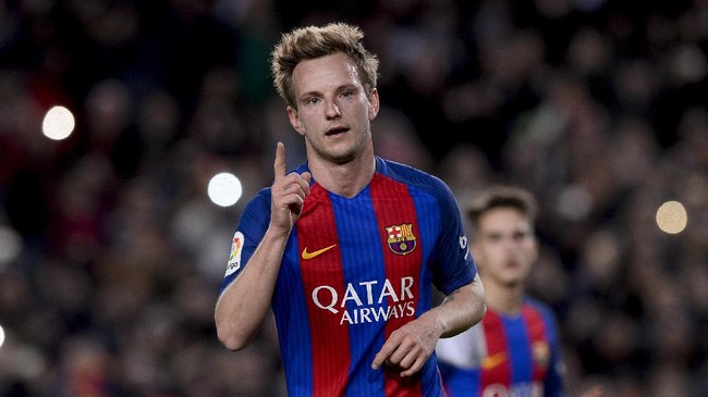 Gelandang Barcelona, Ivan Rakitic, menceritakan rutinitasnya selama menjalani isolasi di rumah di tengah wabah virus corona.