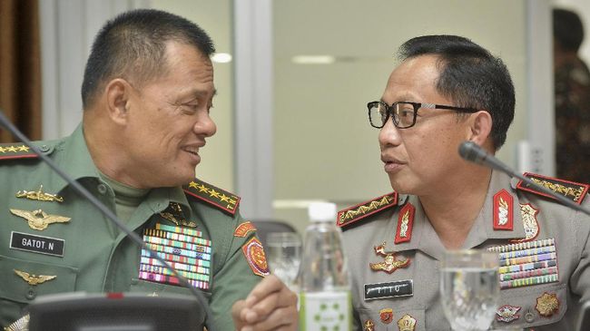Gatot dan Tito Masuk Bursa Cawapres Potensial Jokowi Panglima TNI dan Kapolri makin diperhitungkan dalam bursa calon Wakil Presiden bagi Jokowi di 2019. Saingan terberatnya adalah Jusuf Kalla.