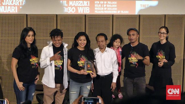 Karya-karya puisi Radhar Panca Dahana yang berjudul Manusia Istana akan dibacakan dengan balutan aksi teatrikal.