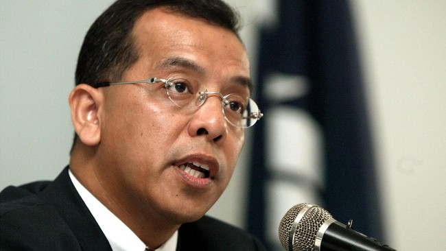 Eks Direktur PT Garuda Indonesia Emirsyah Satar diduga menerima suap dalam bentuk uang dan barang senilai lebih Rp20 miliar. 