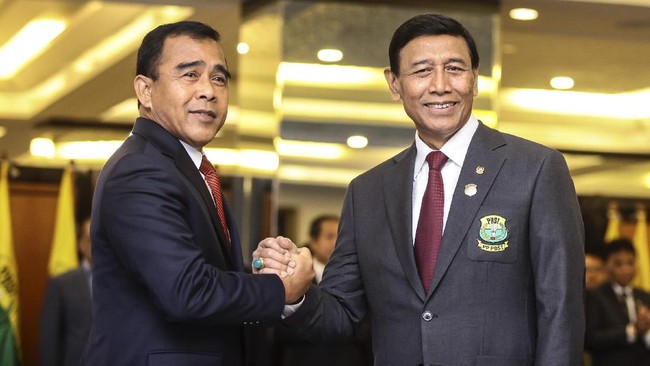 Saat masih aktif sebagai pemain bulutangkis, Wiranto pernah berduel dan beradu teknik dengan legenda Indonesia: Rudy Hartono.