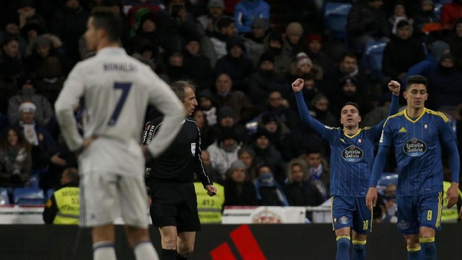 Real Madrid tumbang 1-2 dari tim tamu Celta Vigo pada leg pertama perempat final Piala Raja 2017. Drama tiga gol terjadi pada babak kedua.