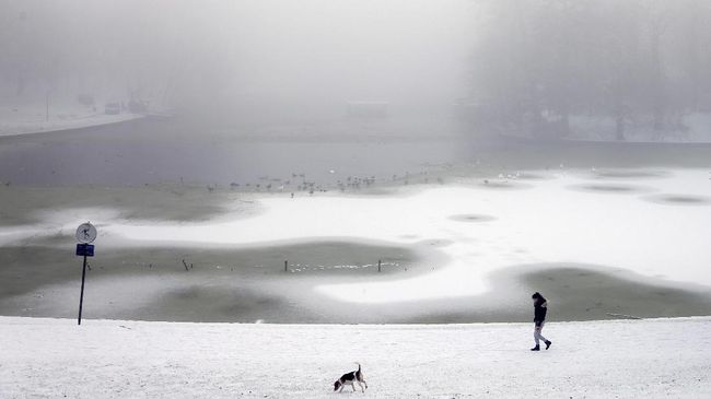 Selama 40 hari, matahari tak bersinar di kawasan utara Rusia. Fenomena Polar Night itu akhirnya berakhir pada minggu kemarin.