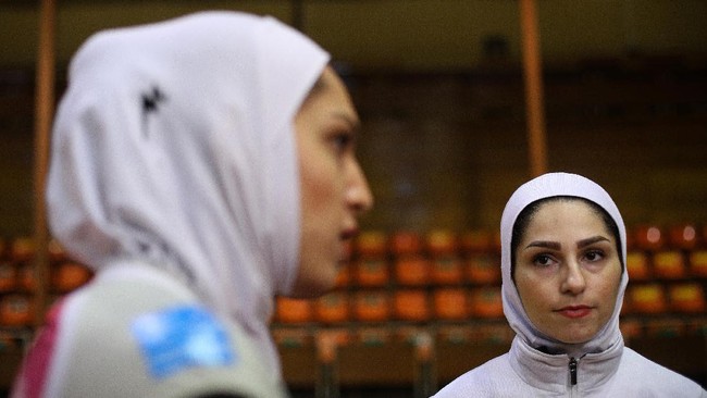 Aksi Dua Pevoli Berhijab Pencetak Sejarah Asal Iran