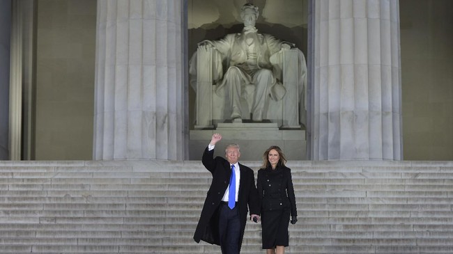 Saat mayoritas pemimpin dunia mengkritik kebijakan proteksionisme ala Trump, ada baiknya menggunakan kacamata positif dalam melihat kebijakan tersebut.