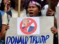 Demonstran Bentrok, Trump-Obama Tiba di Capitol
