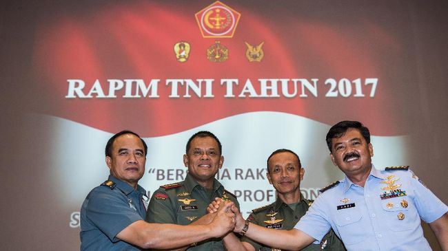Reuni Para Jenderal Kompak Adang PKI di Cilangkap Reuni para Jenderal Purnawirawan mengusung isu anti-komunisme. Perintah Panglima TNI terkait pemutaran film G30S/PKI didukung penuh.