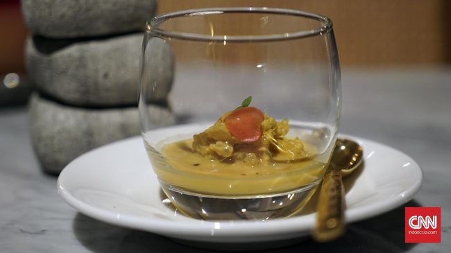 Makanan Indonesia kini bukan hanya memiliki rasa lezat yang diakui dunia, namun juga penampilan setara dengan kuliner ala gastronomi.