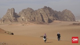 Berpetualang di Wadi Rum