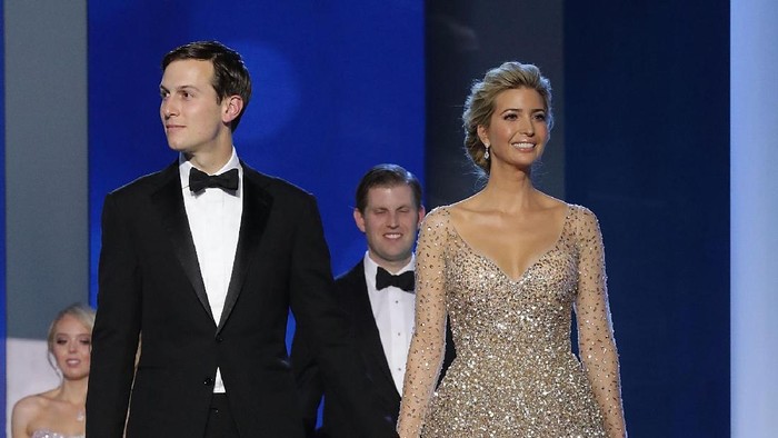 WASHINGTON, DC - JANUARY 20:  Ivanka Trump (R) and her husband Jared Kushner arrive at the Freedom Ball at the Washington Convention Center January 20, 2017 in Washington, DC. The ball is part of the celebrations following U.S. President Donald Trump's inauguration.  (Photo by Chip Somodevilla/Getty Images)