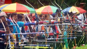 Ikut Kejuaraan Panah, Jokowi Dapat 107 Poin