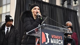 Deretan Bintang Hollywood Meriahkan Aksi 'Women's March'