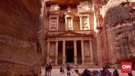 Menjelajah Keajaiban Dunia di Petra