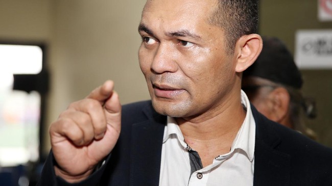 Boni Hargens meminta anggota Bawaslu yang menyebut Reuni 212 bukan pelanggaran kampanye, tak hanya melihat laporan-laporan dari media, harus turun lapangan.
