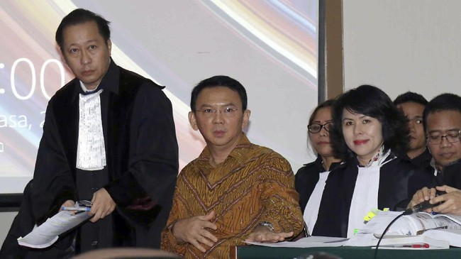 Sekretaris Forum Umat Islam Bogor Willyudin Abdul Rasyid Dhani diperkarakan karena menyebut sejumlah fakta tak valid dalam kasus dugaan penodaan agama.