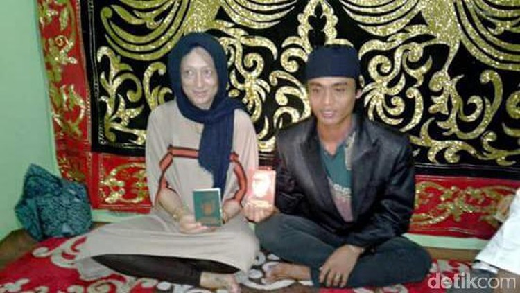 Sumardin, pemuda desa di Luwu Utara menikahi Ermina asal Jerman