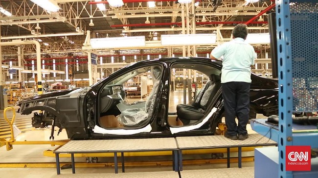 Pemerintah berupaya untuk menurunkan pajak untuk sedan di Indonesia. Hal ini dilakukan untuk memicu ekspor kendaraan di dalam negeri.
