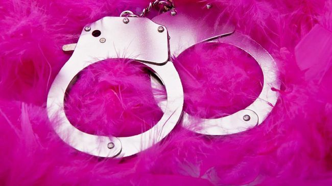 Wanita lebih sulit mencapai klimaks orgasme saat berhubungan seksual. Sexy Liberation menjawab persoalan ini dengan menawarkan mainan seks gratis.