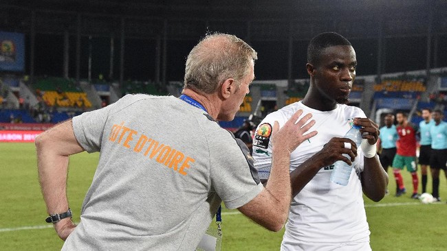 Eric Bailly marah dan mengaku muak dengan Manchester United (MU) karena dinilai lebih menganakemaskan pemain timnas Inggris, macam Harry Maguire.