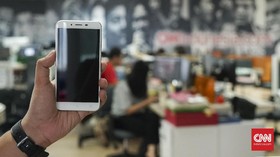 Menilik Isi di Balik Kotak Asus Zenfone 3 Max