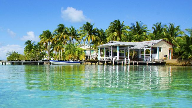 Pulau Kecil di Belize Dijual Seharga Rp12 Miliar Pulau seluas 1,6 hektar itu dijual karena sang pemilik akan kembali ke Inggris. Saat ini, pulau tersebut sudah laku terjual.