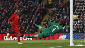 Forster Merasa Para Dewa Sepak Bola Bersama Dirinya