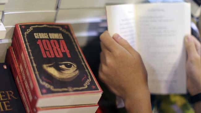 Setelah sukses dengan gelarannya di London, novel George Orwell itu akan diangkat ke atas panggung Broadway, AS pada Juni mendatang.