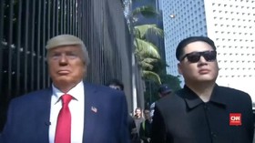 'Trump dan Kim Jong Un' Berciuman di Hong Kong