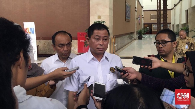 Menteri ESDM Ignasius Jonan menyebut belum ada pernyataan resmi yang menyatakan bahwa industri-industri tersebut akan menyerap gas pipa dari Masela.