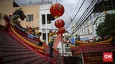 Euforia 'Ayam Api' di Glodok Euforia menyambut Tahun Baru China atau Imlek pada 28 Januari esok sudah dirasakan komunitas Tionghoa di Jakarta. Mereka bersiap menyambut sang Ayam Api.