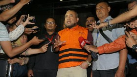 Resmi Ditahan KPK, Patrialis Merasa Dizalimi