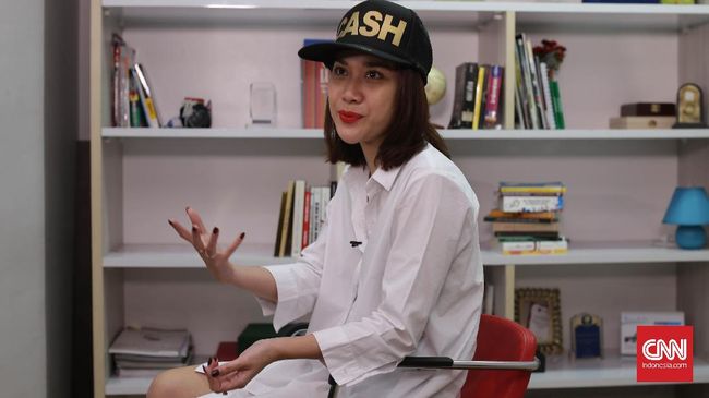 Meski sudah sering menyanyi, BCL masih harus berlatih banyak untuk persiapan konser tunggalnya pada awal Maret mendatang.