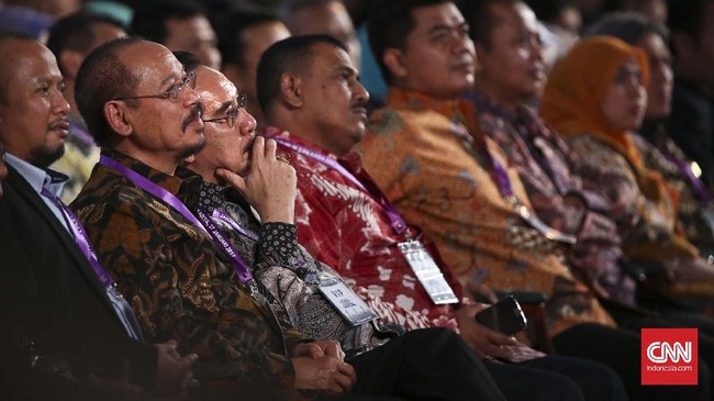 Mantan Ketua KPK Antasari Azhar menilai Ahok dan Djarot cukup cerdas dan gesit sehingga layak kembali menjabat sebagai gubernur dan wakil gubernur.