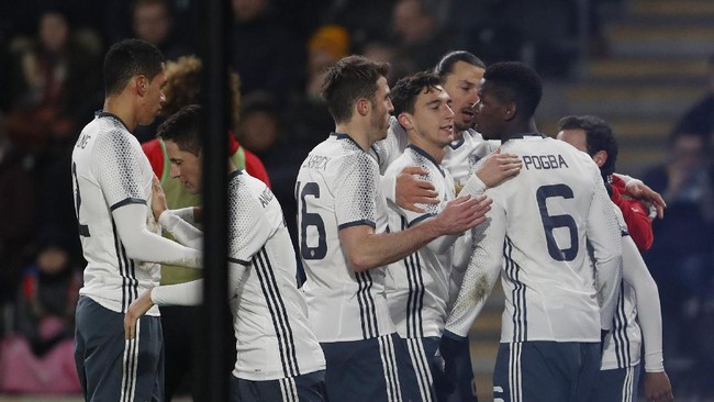 Manajer Manchester United Jose Mourinho juga menyebut pertandingan yang berjalan lancar tanpa hukuman patut dirayakan timnya.