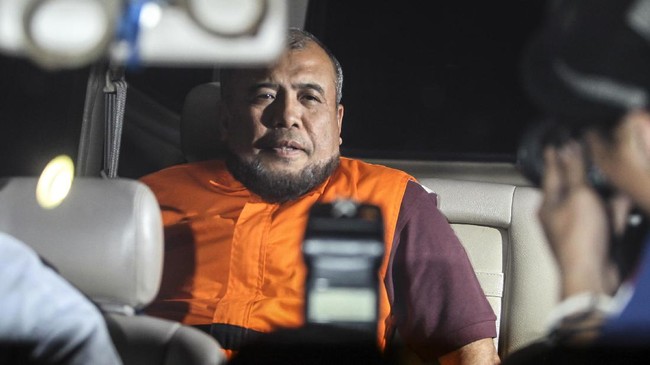 Basuki Hariman mengaku bertemu Patrialis Akbar untuk membahas UU Ternak. Namun ia membantah memberikan uang suap untuk hakim konstitusi itu.