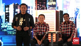 Gaya AHY Mirip Jokowi di Debat Cagub Kedua