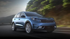 Kia Munculkan Stonic untuk Ganggu Pasar HR-V dan Juke
