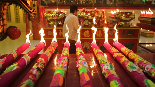 Setiap turis China tersebut diperkirakan menghabiskan uang sekitar Rp19,95 juta. Sayang, Indonesia tak menjadi tujuan utama turis tersebut berwisata saat Imlek.