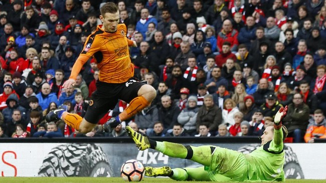 Liverpool tersingkir dari ajang Piala FA setelah kalah dari tim divisi Championship, Wolverhampton Wanderers dengan skor 1-2 di Anfield.