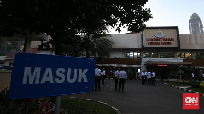 Polisi membuka opsi memanggil paksa Ketua Panitia acara Kemah Pemuda Islam, Ahmad Fanani, yang telah dua kali mangkir dalam kasus dugaan korupsi acara itu.