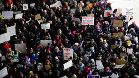 Ratusan Ribu Warga Iran Gelar Demo Anti-Trump