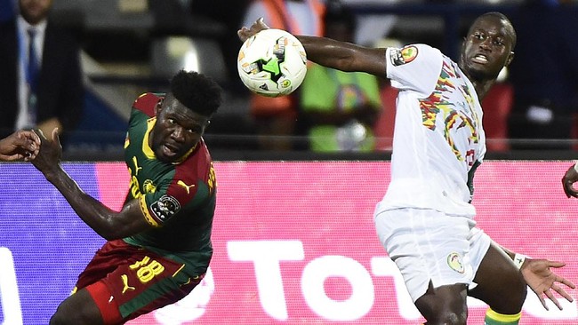 Lewat adu penalti setelah bermain imbang tanpa gol, Kamerun berhasil mengalahkan Senegal untuk memperebutkan tiket ke semifinal Piala Afrika 2017.